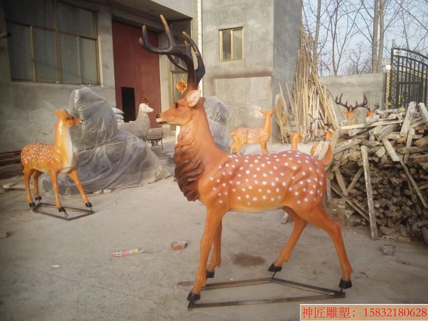 草坪梅花鹿，玻璃钢动物雕塑，仿真动物雕塑（5）