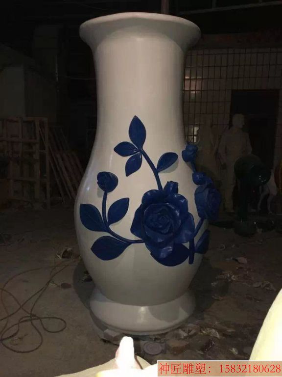 厂家定制玻璃钢花瓶雕塑 景观雕塑 蓝色玫瑰精致摆件